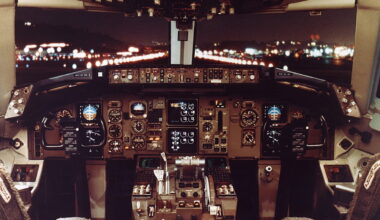 767 CRT Cockpit